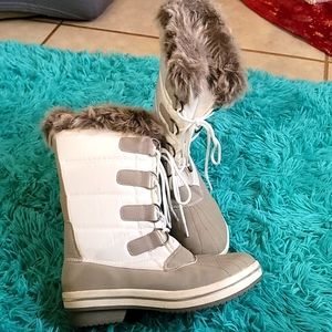Snow Boots